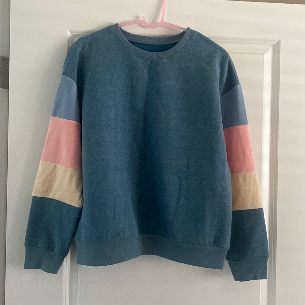 NWOT color block crew neck